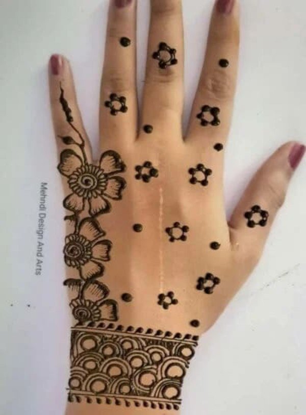 Simple Mehndi Design 